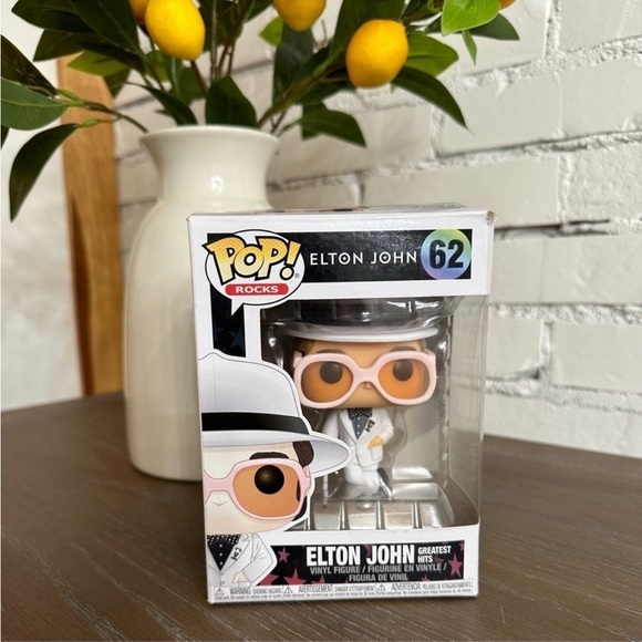 NWT Elton John Farewell Yellow Brick Rd Swag Bundle VIP Bag Set + Funko Pop NIB - Picture 9 of 17